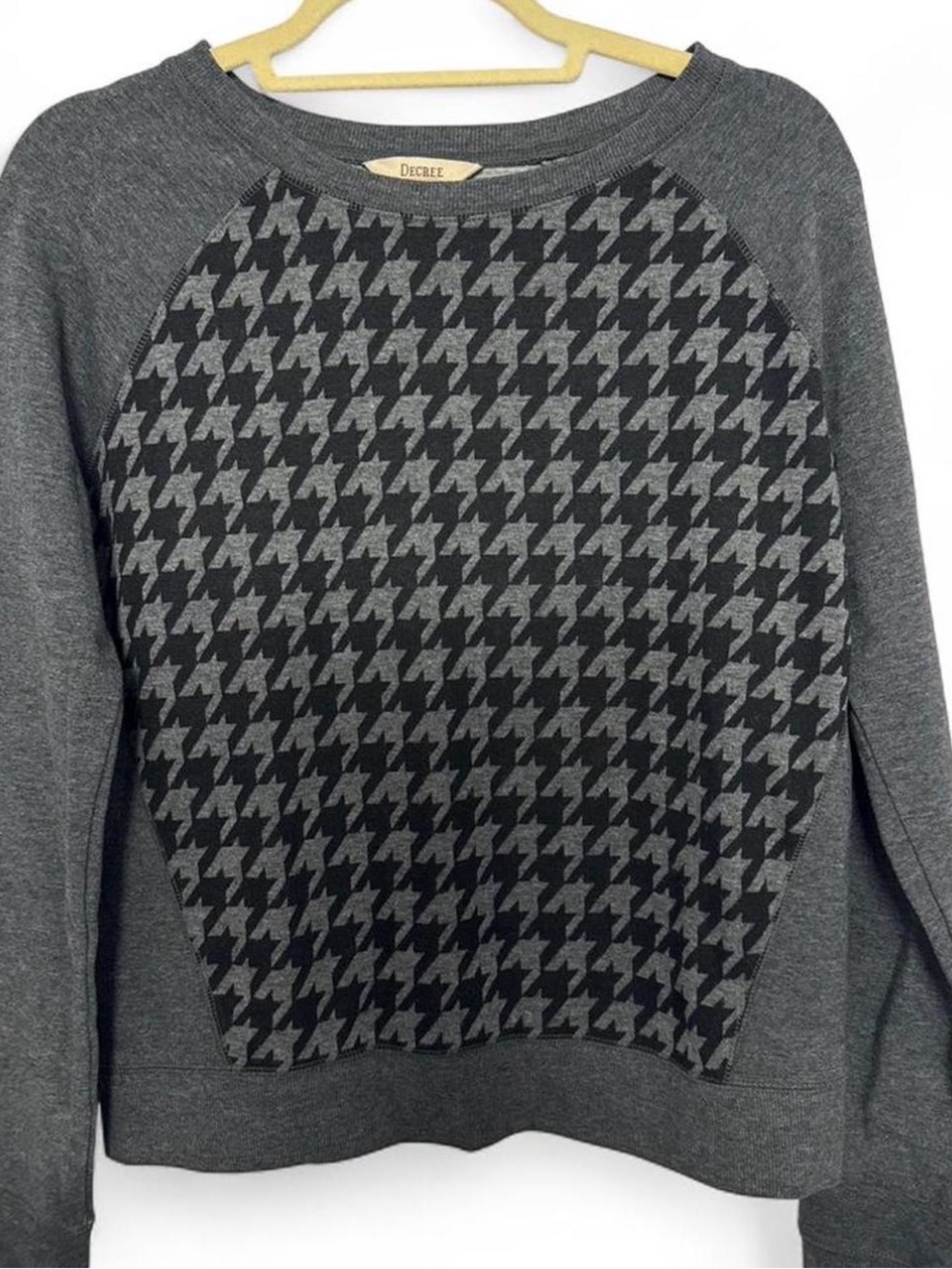 Decree Gray Houndstooth Front Panel Sweatshirt